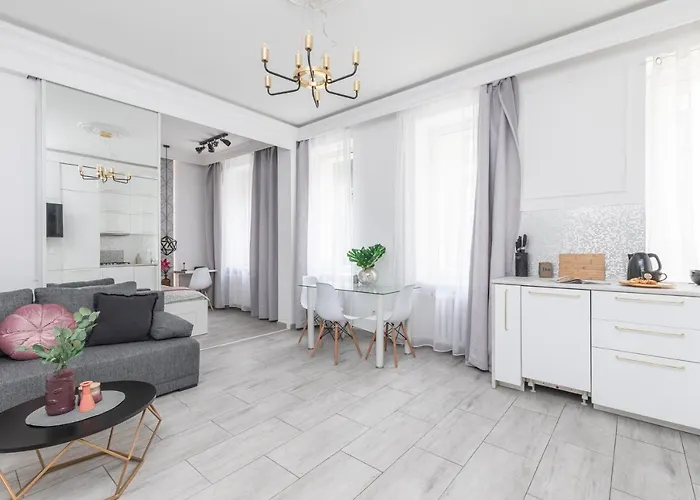 Superapart Chmielna 73A, City Center
